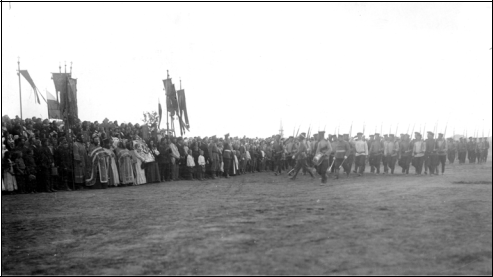 Рис. 7. Парад войск местного гарнизона в Орске 26 августа 1912 г. Д. 262. Л. 46 