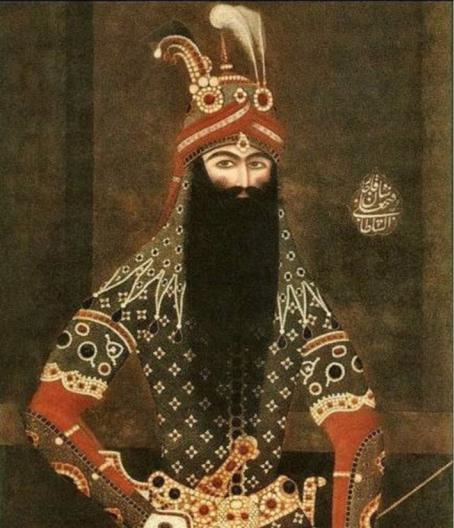 Ил. 2. Михр Али. «Фетх Али-шах Каджар в доспехах». 1814–1815 гг. Фрагмент. Смитсоновский институт, США Ил. 2. Михр Али. «Фетх Али-шах Каджар в доспехах». 1814–1815 гг. Фрагмент. Смитсоновский институт, США