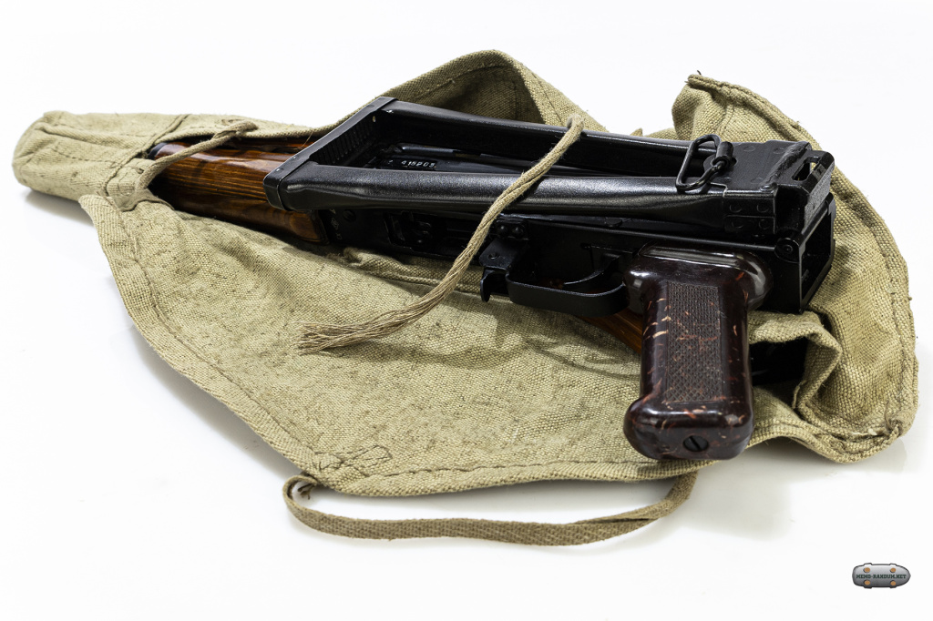 Автомат АКС 74-У. Списанное охолощенное оружие.