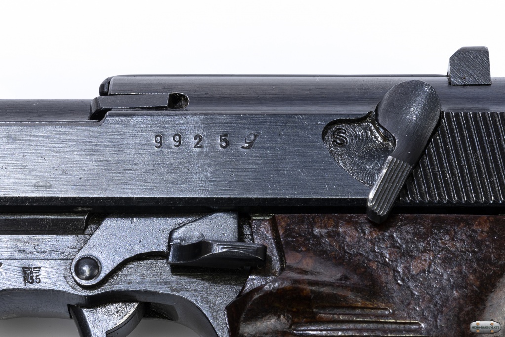 Самозарядный пистолет Walther P38 (Вальтер П38. вид на флажок предохранителя