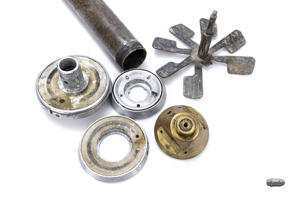 Авиационный взрыватель АДП обр. 1931 г. неполная разборка