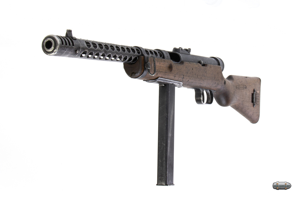 Пистолет-пулемет Beretta M38.