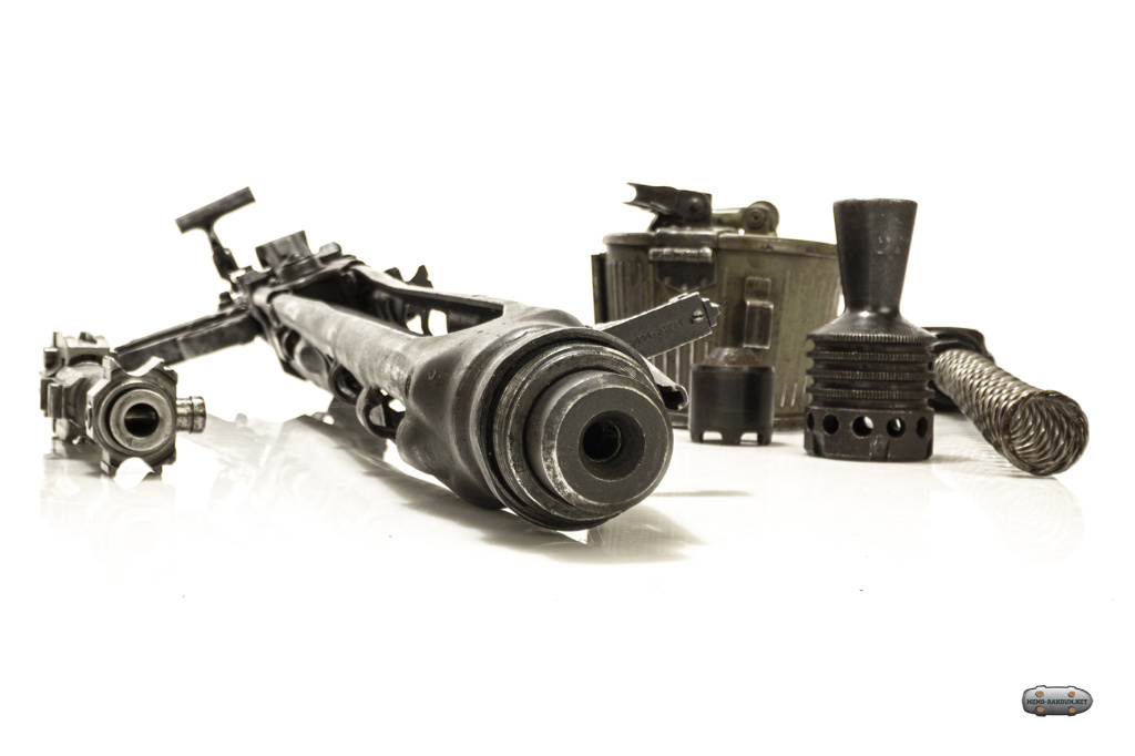 Пулемёт Zastava M53 с боевыми повреждениями. неполная разборка