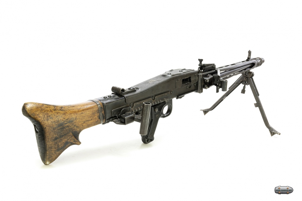 Единый пулемёт Zastava M53. Югославия. Отличный вид на пулемет. Сразу видно на кого похож М60