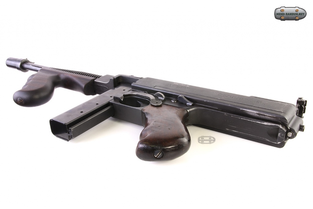 Пистолет-пулемёт Томпсона M1928A1/ Thompson submachinegun M1928A1
