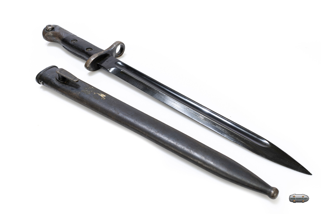 Штык нож из другой коллекции к винтовке Mannlicher M95