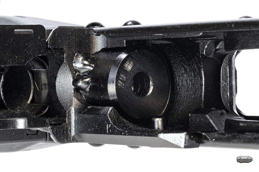 Макет АК-12-М вид на болванку ствола с отсутствующим патронником