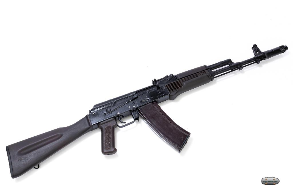 АК 74 в сливовом пластике (Макет)