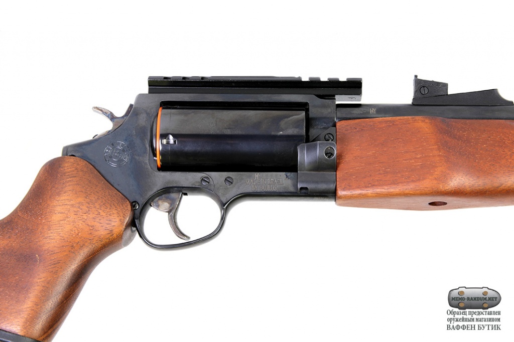 Ружьё ROSSI револьверного типаTaurus Circuit Judge L-470. вид на барабан