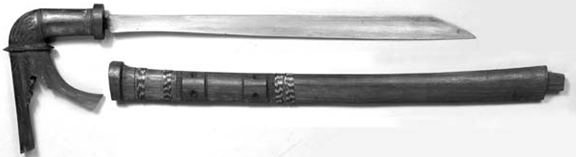 Рис. 4. Индонезийский меч сумара. ВИМАИВиВС. Инв. № 021/965