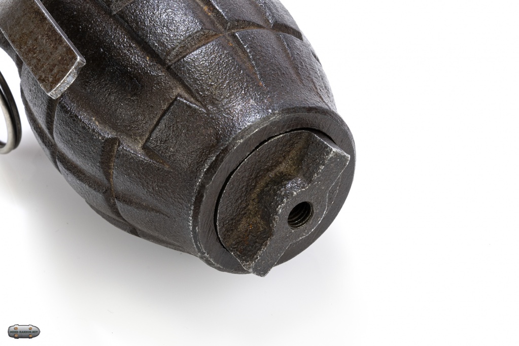 Граната Миллса (Mills bomb). 