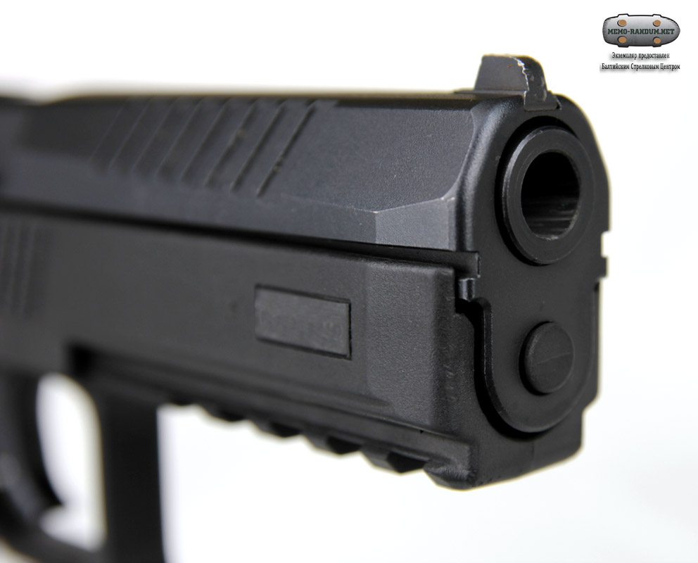 Пистолет CZ P-09.jpg