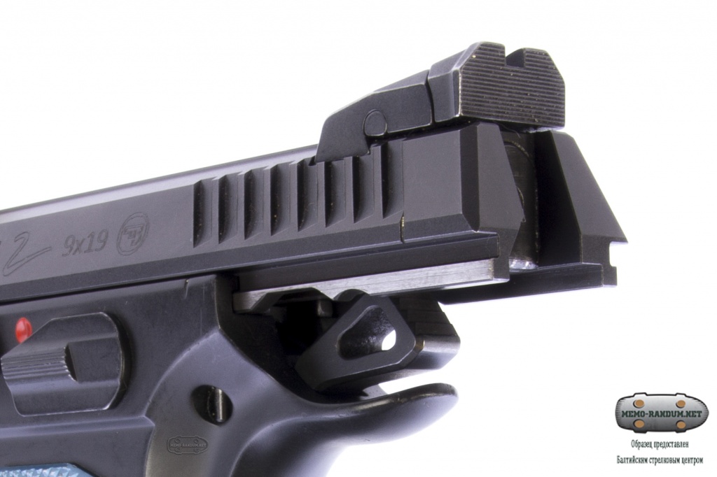 Пистолет CZ Shadow-2. Тыльник затвора и целик