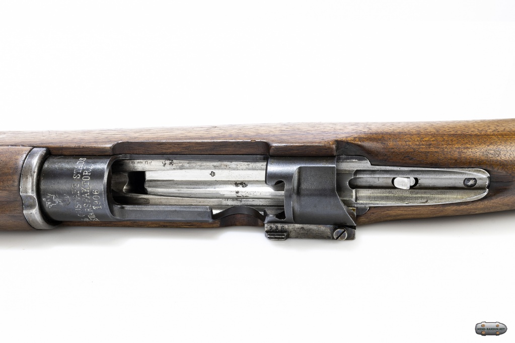 М 1896 Карл Густав. Carl Gustafs Stads. затвор снят. вид на подаватель магазина