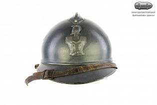 Каска Адриана M1915. С саперной кокардой.